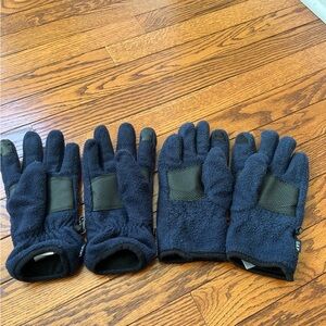 Gap kids fleece gloves two pairs